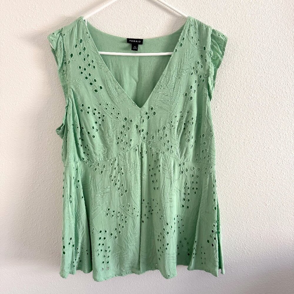 Torrid Green Ruffle Sleeve Babydoll Embroidered Eyelet Top 00